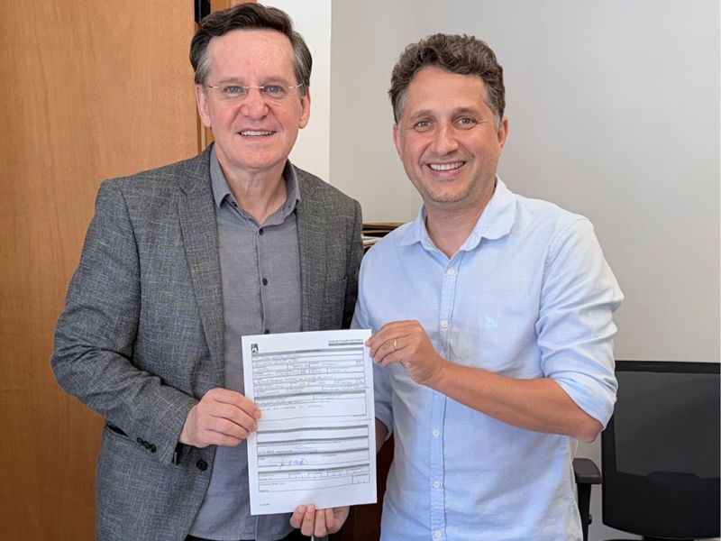 O ex-vereador com nome de cantor, John Lennon, da capital da pedrada, Camboriú, se filou ao PL junto com o deputado estadual Jair Miotto (foto: divulgação)