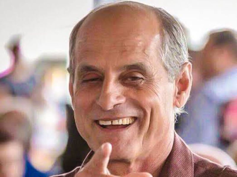 Meteu processo na prefa. O ex-prefeito de Ilhota, o Dida (MDB), governou a capital da calcinha e da moda praia por oito anos e alega que, em cinco, não tirou férias. Tadinho!